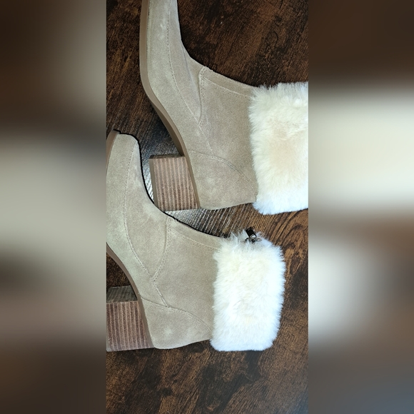 Ladies Koolaburra by Ugg Daianna Faux Fur Booties Brown Ortholite Comfort Size 8 - Picture 5 of 9